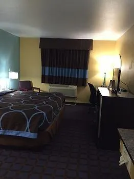 Super 8 By Wyndham Hotel Okawville